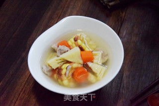 春笋玉米胡萝卜瘦肉汤的做法