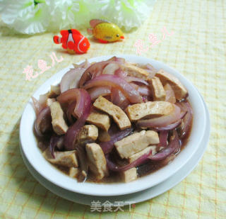 洋葱炒老豆腐