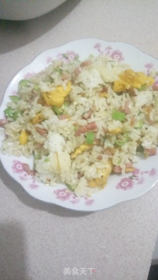 火腿炒蛋饭的做法