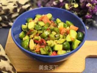胡萝卜红椒炒黄瓜的做法