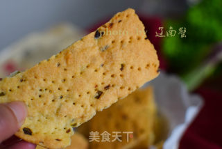 又酥又香又脆的手工葱香苏打饼干的做法
