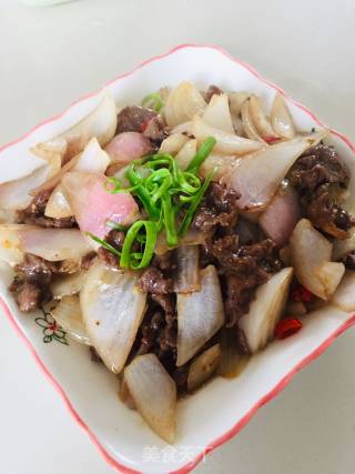 洋葱炒牛肉的做法