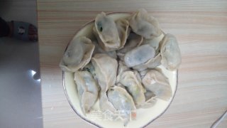 蒸鸡蛋韭菜馅饺子的做法