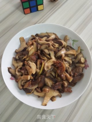 腊肠炒香菇的做法