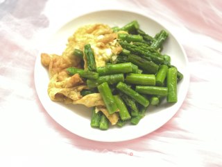 鸡蛋炒芦笋的做法