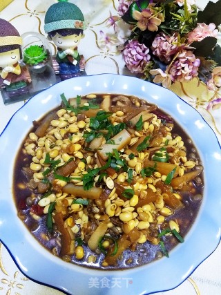黄豆芽煮肉皮的做法