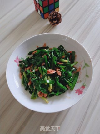 韭菜炒虾皮的做法