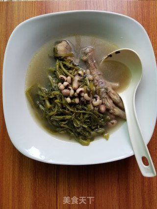西洋菜煲鸡脚花生眉豆汤的做法