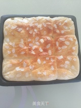 杏仁片酸奶小餐包（一次性发酵）的做法