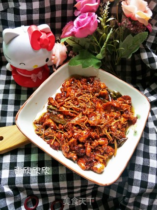金针菇炒肉片的做法
