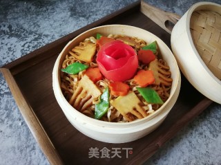 扁豆春笋蒸卤面的做法