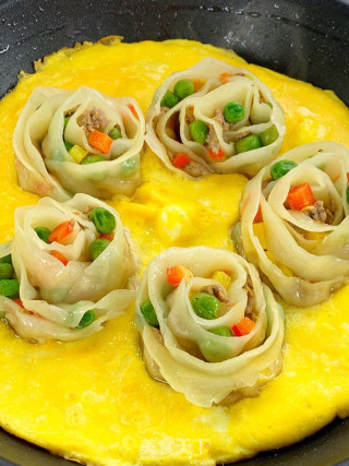花型抱饺的做法
