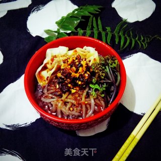 蕨菜云吞酸辣粉的做法