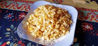 蛋黄玉米的做法