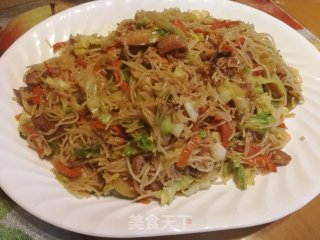 肉丝炒米粉的做法