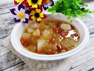#水果#银耳皇冠梨枸杞汤的做法