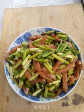 家常炒蒜苔（蒜薹）的做法