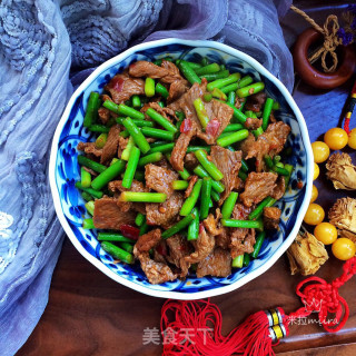 蒜苔炒牛肉的做法