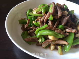 椒丝炒肉的做法