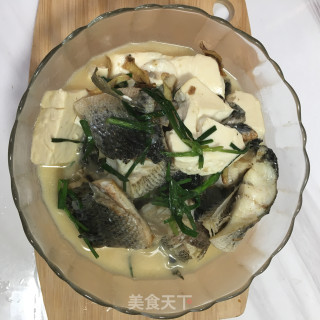 黑鱼炖豆腐的做法