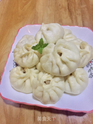 香菇猪肉粉丝包子的做法
