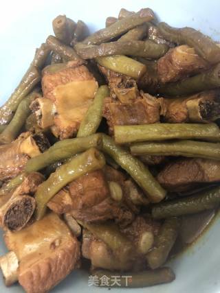 豆角炖排骨的做法