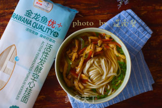 辣椒肉丝面的做法