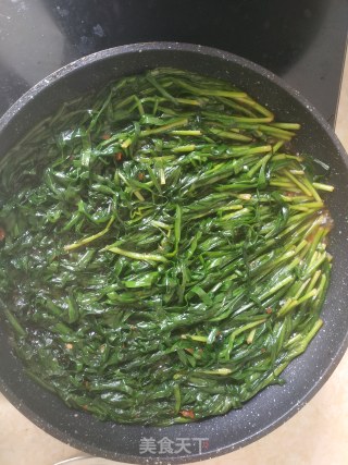 水煮韭菜的做法