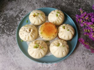 香辣槐花猪肉生煎包的做法