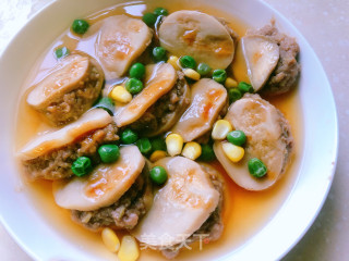 蚝油蒸牛肉鸡腿菇盒的做法