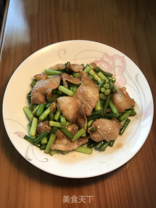 五花肉蒜苗的做法