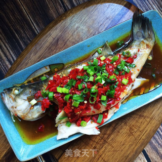 剁椒蒸鲈鱼的做法