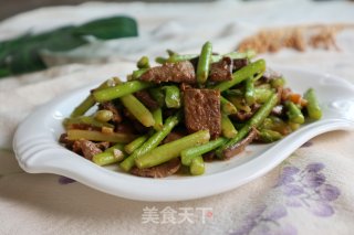 芦笋炒猪肝的做法