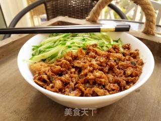鸡蛋炸酱面的做法