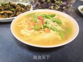 金针菇甜豆西红柿汤的做法