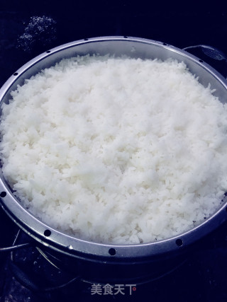 农村灶台蒸米饭的做法