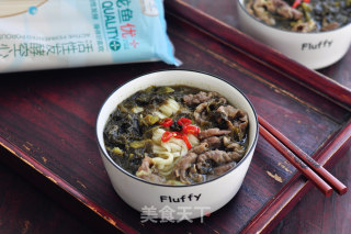 酸菜肥牛面的做法