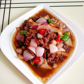 洋葱炒牛肉的做法