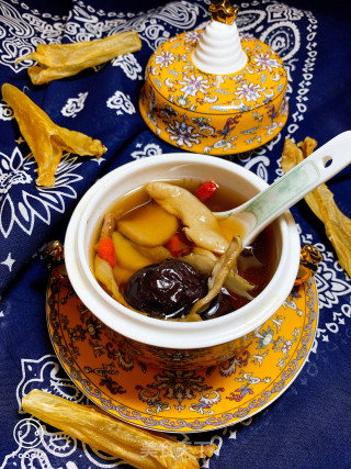 花胶瘦肉汤内附花胶泡发的做法