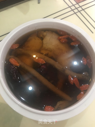 党参北芪炖山鸡“夏日懒人餐”的做法