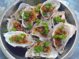 蒜蓉粉丝蒸扇贝的做法