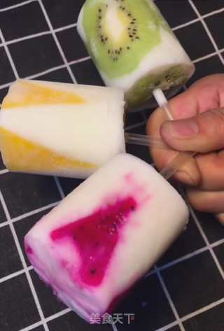 【自制酸奶雪糕】酸奶这样做，隔壁小孩又不走了~的做法