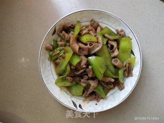 鸭肠炒辣椒的做法