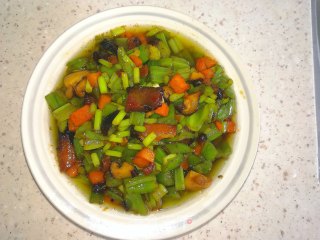 腊肉炒杂蔬的做法
