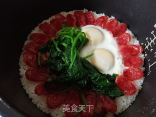 腊肠煲仔饭(电饭煲版)的做法