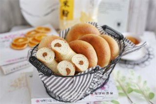 玉米香葱肉松贝果的做法