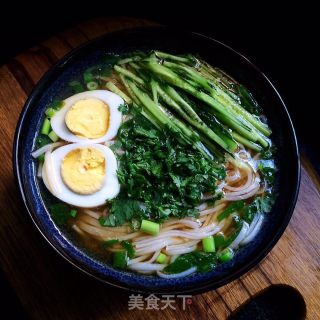 鸡蛋黄瓜汤面的做法