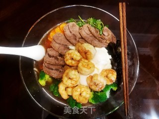 牛肉虾仁蔬菜面的做法