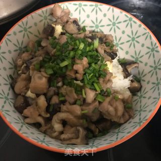 香菇鸡滑蛋拌饭的做法