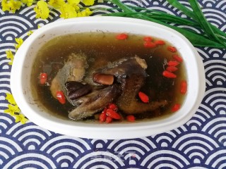 香菇鸽子汤的做法